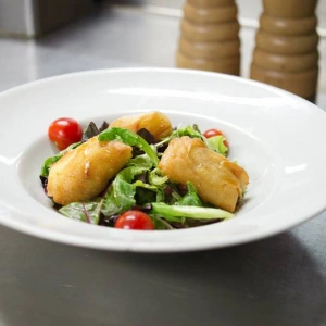 Börek salata